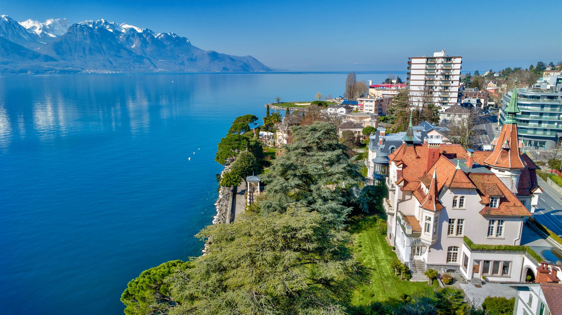 Sumptuous manor house on the lake a luxury home for sale in Montreux